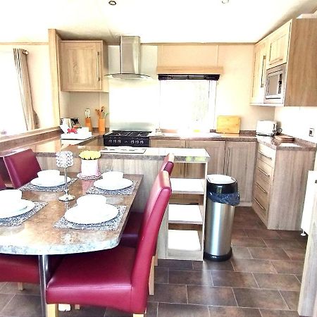 Sand Le Mere Holiday Village Caravan Hire Tunstall  Exteriör bild