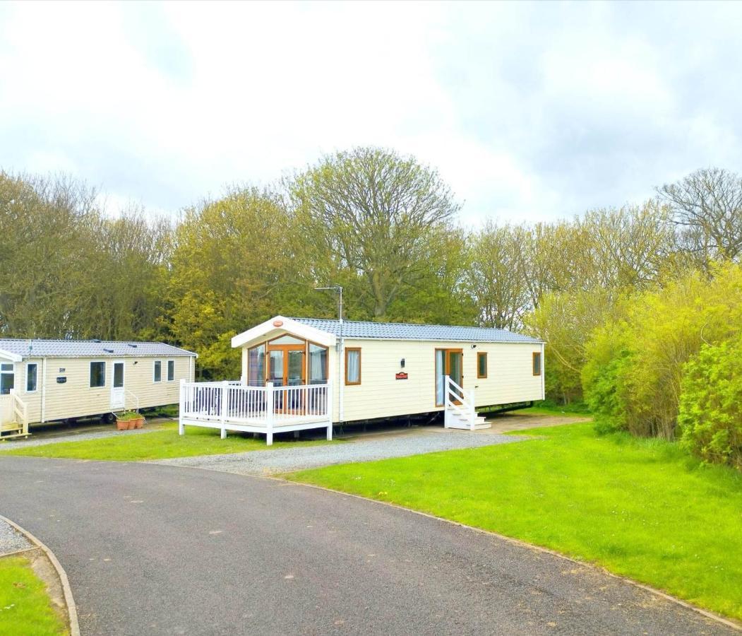 Sand Le Mere Holiday Village Caravan Hire Tunstall  Exteriör bild