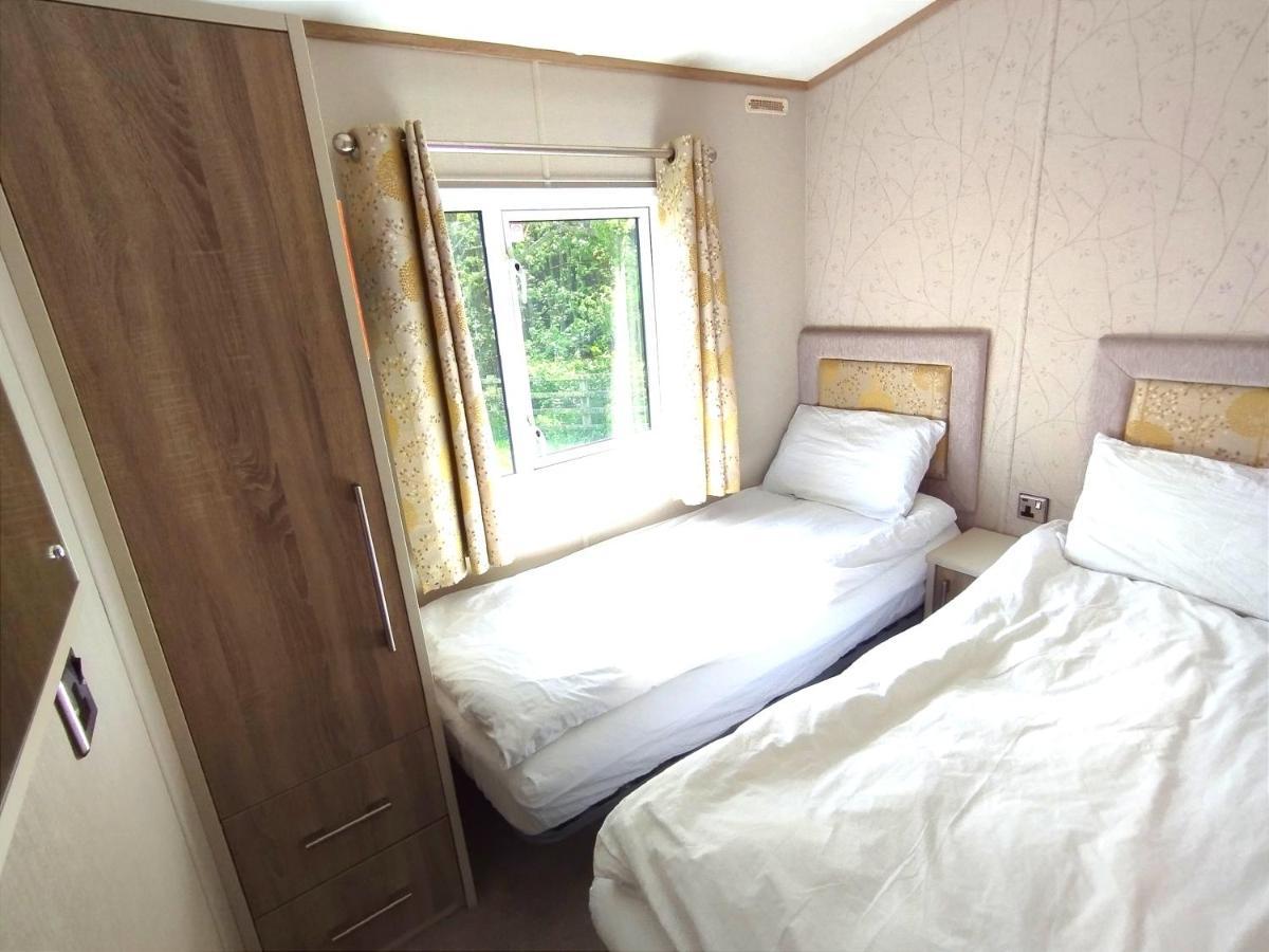 Sand Le Mere Holiday Village Caravan Hire Tunstall  Exteriör bild
