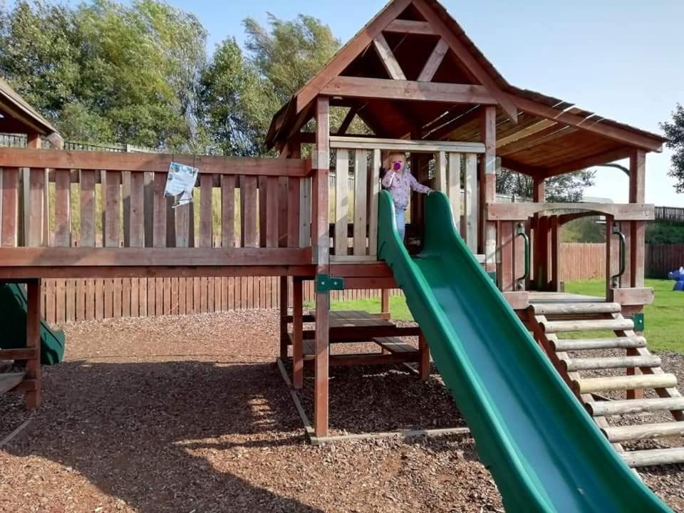 Sand Le Mere Holiday Village Caravan Hire Tunstall  Exteriör bild